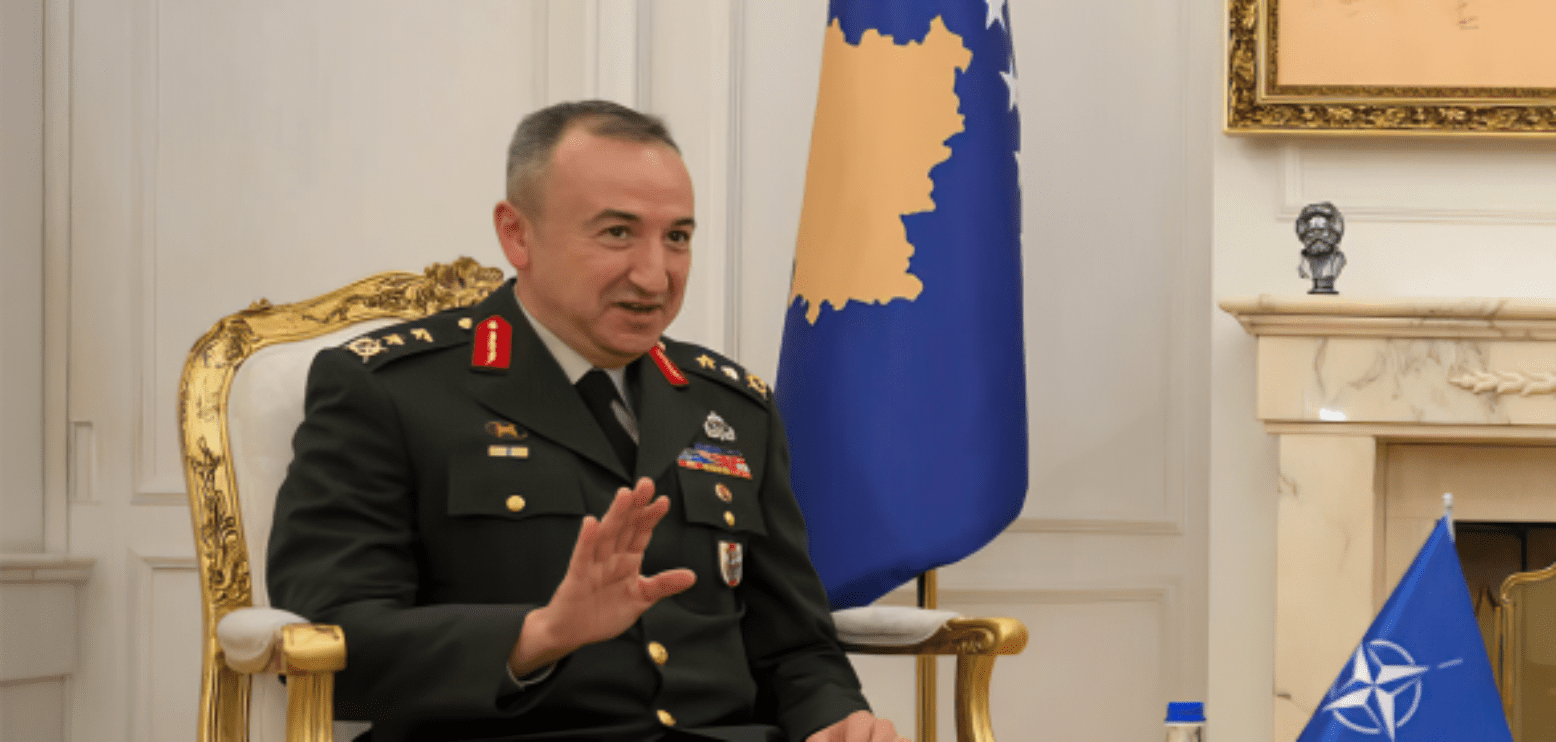 Komandanti i KFOR-it: Jemi të gatshëm t’i përgjigjemi çdo lloj kërcënimi për Kosovën