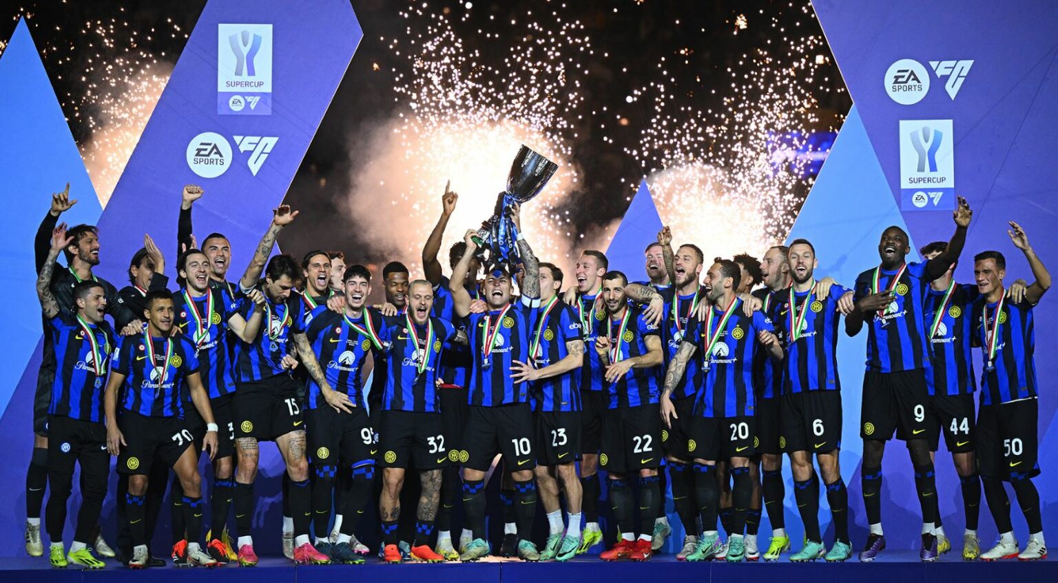 “Demi” vendos finalen, Inter triumfon në Superkupë, e shijon edhe Asllani (VIDEO)