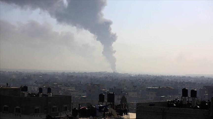 Ushtria izraelite vendos nën rrethim qytetin Khan Younis në jug të Gazës