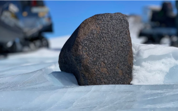 Zbulohet një meteorit i rrallë 7 kilogramë në Antarktidë!