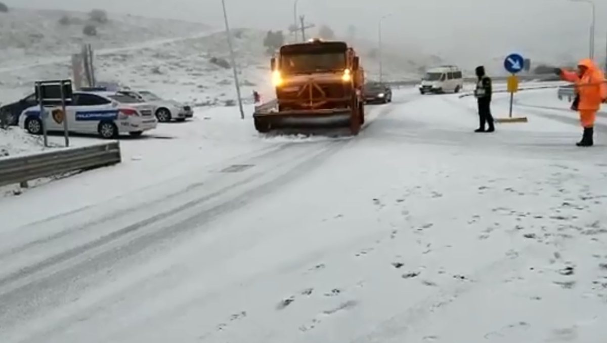 Reshje bore në Qafë Thanë-Korçë, ARRSH: Përdorni goma dimërore dhe zinxhirë