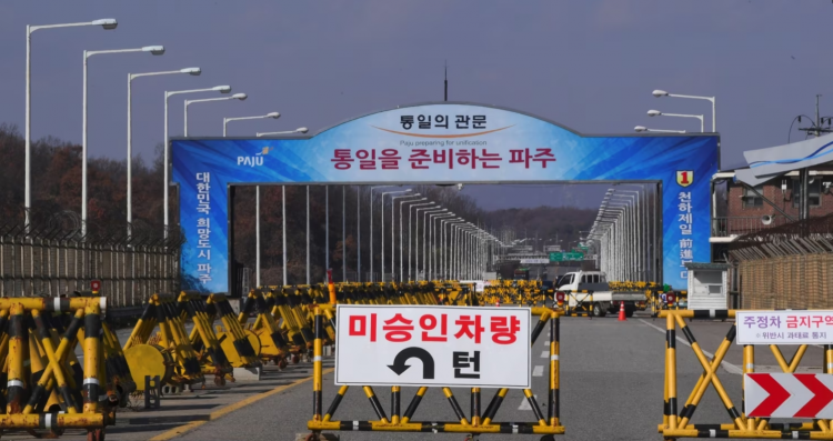Kaloi kufirin, arrestohet shtetasi amerikan në Korenë e Veriut