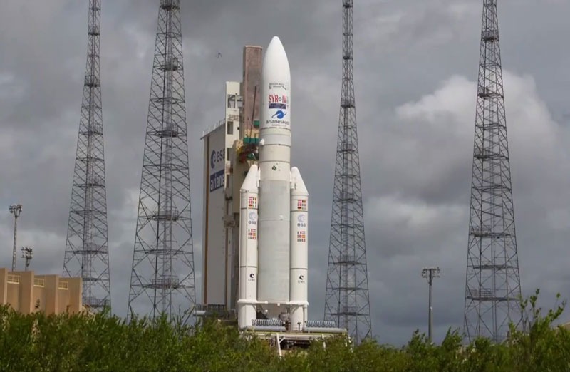 PARIS – ”Ariane 5” raketa e fundit evropiane drejt hapësirës
