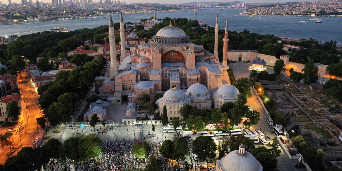 Turqit, gati kopjen dixhitale të Hagia Sophia-s