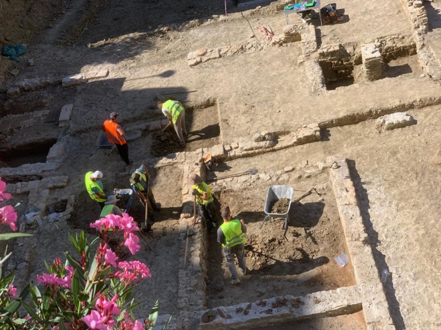 Këshilli i Trashëgimisë mban në dorë fatin e vilës antike të zbuluar në Durrës
