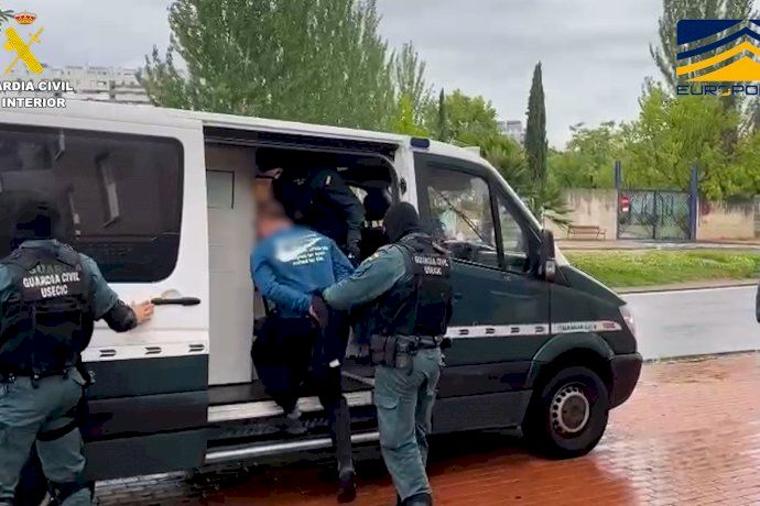 Arrestohet grupi kriminal në Spanjë/ Mes tyre 4 shqiptarë, të përfshirë në 50 grabitje