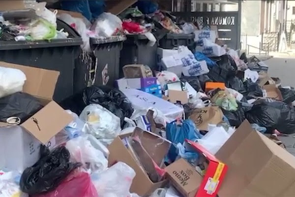 Punëtorët e “Pastrimit” në grevë, kjo është gjendja me mbeturinat në Prishtinë
