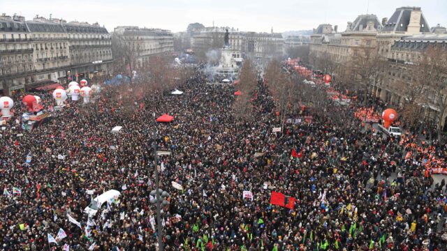 FOTO/ Protesta të forta në 300 qytete, francezët i japim një mësim botës