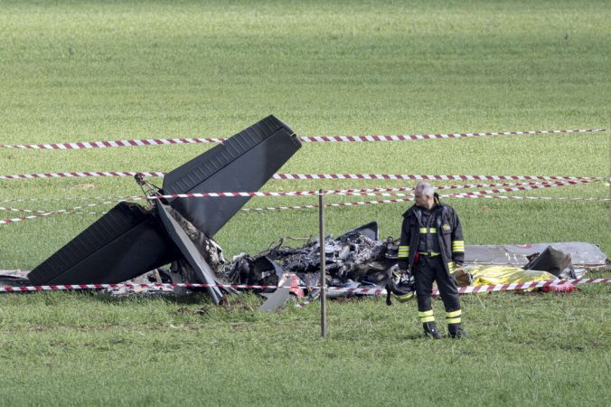 Ishin në një stërvitje, përplasen dy avionë ushtarakë në Romë, vdesin dy pilotët