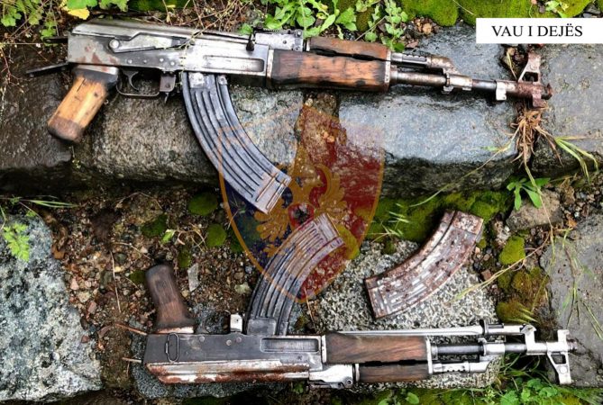 Dyshohet se mund të jenë përdorur për ngjarje kriminale/ Sekuestrohen 2 armë zjarri në Shkodër, në kërkim 59-vjeçari