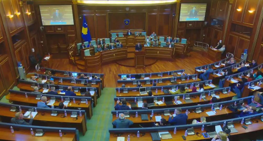 Kosovë/ VOA: Zgjedhjet e reja të parakohshme parlamentare tashmë pjesë e diskutimeve të partive politike