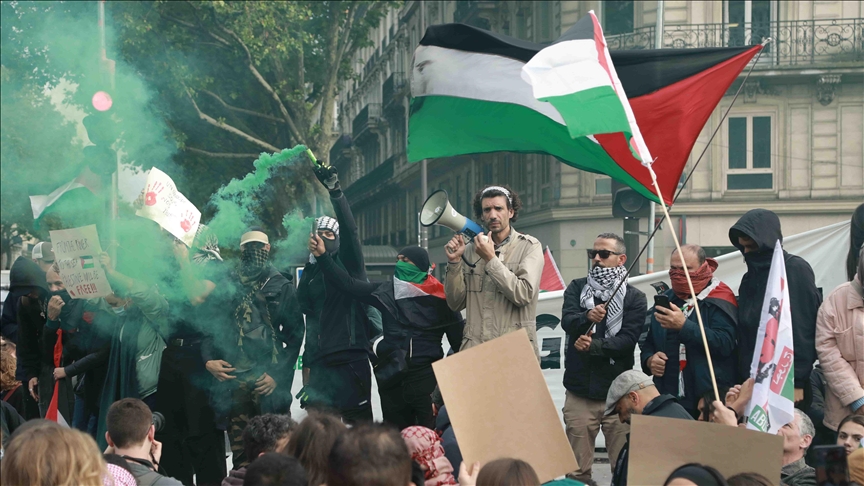 Paris, protestë kundër sulmit të Izraelit ndaj kampit të palestinezëve në Rafah