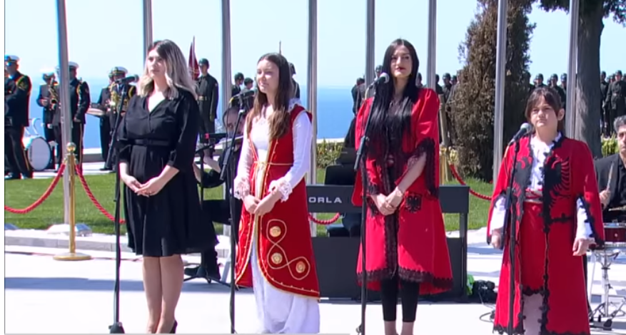 18 Marsi Dita e Fitores dhe e Dëshmorëve të Çanakkalasë- Këngë e Çanakkalasë në Shqip, Boshnjakisht dhe Turqisht