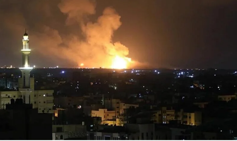 Nga sulmet izraelite në Gaza vriten 12 persona, në mesin e viktimave gra dhe fëmijë