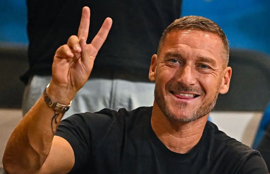 Totti: Fonseca trajner i madh, ka rikthyer Milanin në “shinat” e duhura