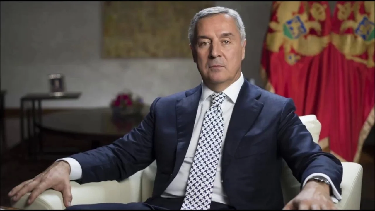 “Rikthehet” Gjukanovic, partia e tij fiton në Podgoricë, zbrapsen pro-serbët