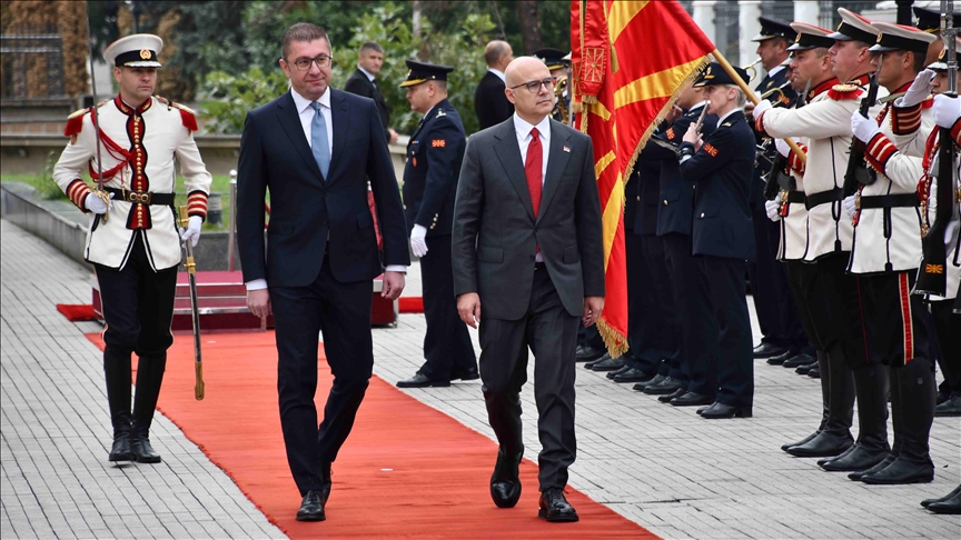 Mickoski pas takimit me kryeministrin serb: E ardhmja e rajonit është Bashkimi Evropian