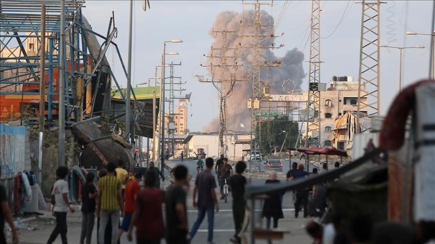 Izraeli bombardon një stacion uji në jug të Gazës, vriten 8 palestinezë