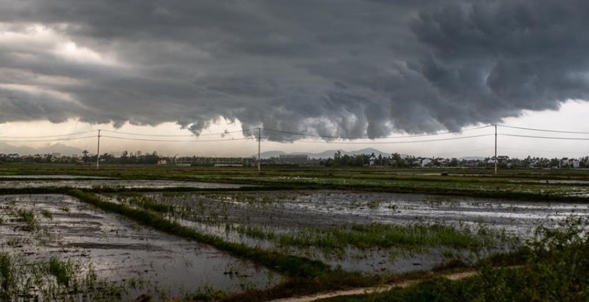 Rrëzohet ura në Vietnam, evakuohen 50 mijë persona pas dëmeve të tajfunit Yagi