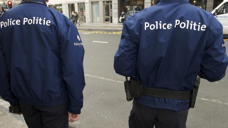 Merret peng i mituri shqiptar në Bruksel, u tërhoq zvarrë me makinë