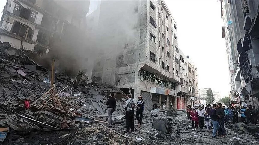 Izraeli vazhdon sulmet ajrore në Gaza në ditën e parë të Bajramit