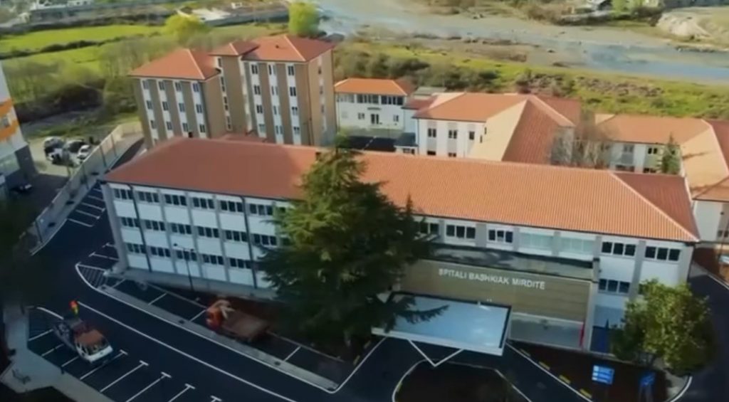 Përfundon rindërtimi i Spitalit Bashkiak të Mirditës, Koçiu: Shërbime bashkëkohore për rreth 50 mijë banorë