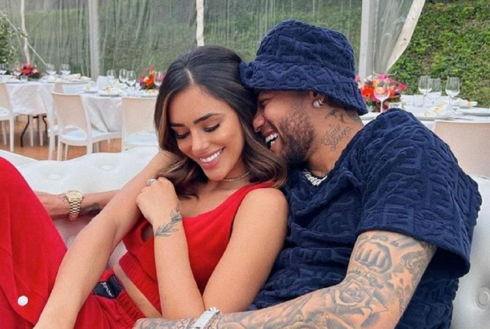 Neymar dhe e dashura e tij ndajnë lajmin e bukur, futbollisti baba për herë të dytë