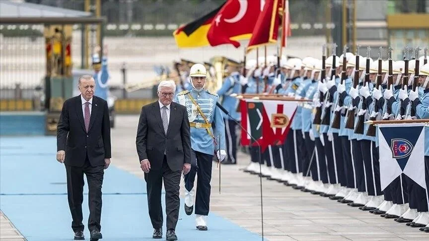 Presidenti Erdoğan pret me ceremoni zyrtare homologun gjerman Steinmeier