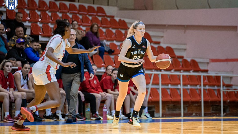 Basketboll femra/ Tirana mund Flamurtarin në finalen e parë