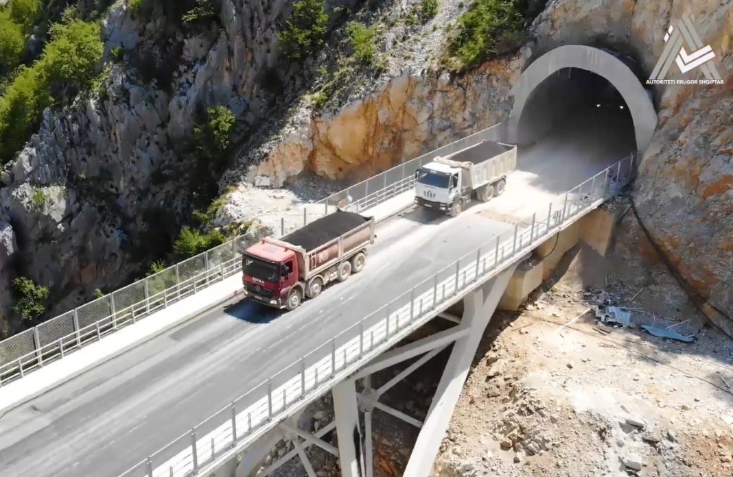 Balluku: Hapen 3.5 km të tunelit të Murrizit, pjesë e rrugës së Arbrit