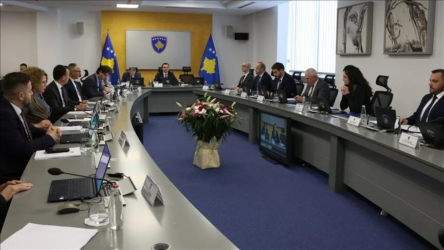 Qeveria e Kosovës miraton projektligjin e marrëveshjes kornizë ushtarake me Türkiyen