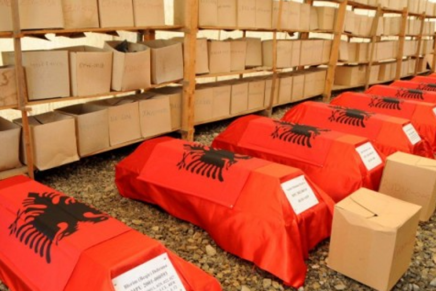 ​24 vjet nga masakra e Rezallës ku u ekzekutuan 98 shqiptarë