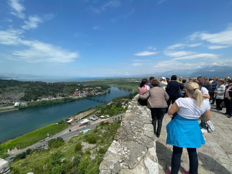 Kalaja e Rozafës, destinacioni i mbi 4 mijë vizitorëve vendas e të huaj