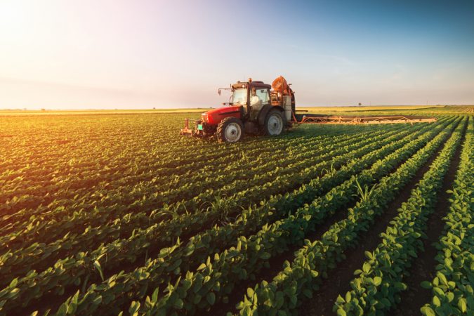 Bujqësia shënoi në vitin 2022 ecurinë më të dobët nga 1997-a, rritje afër zeros
