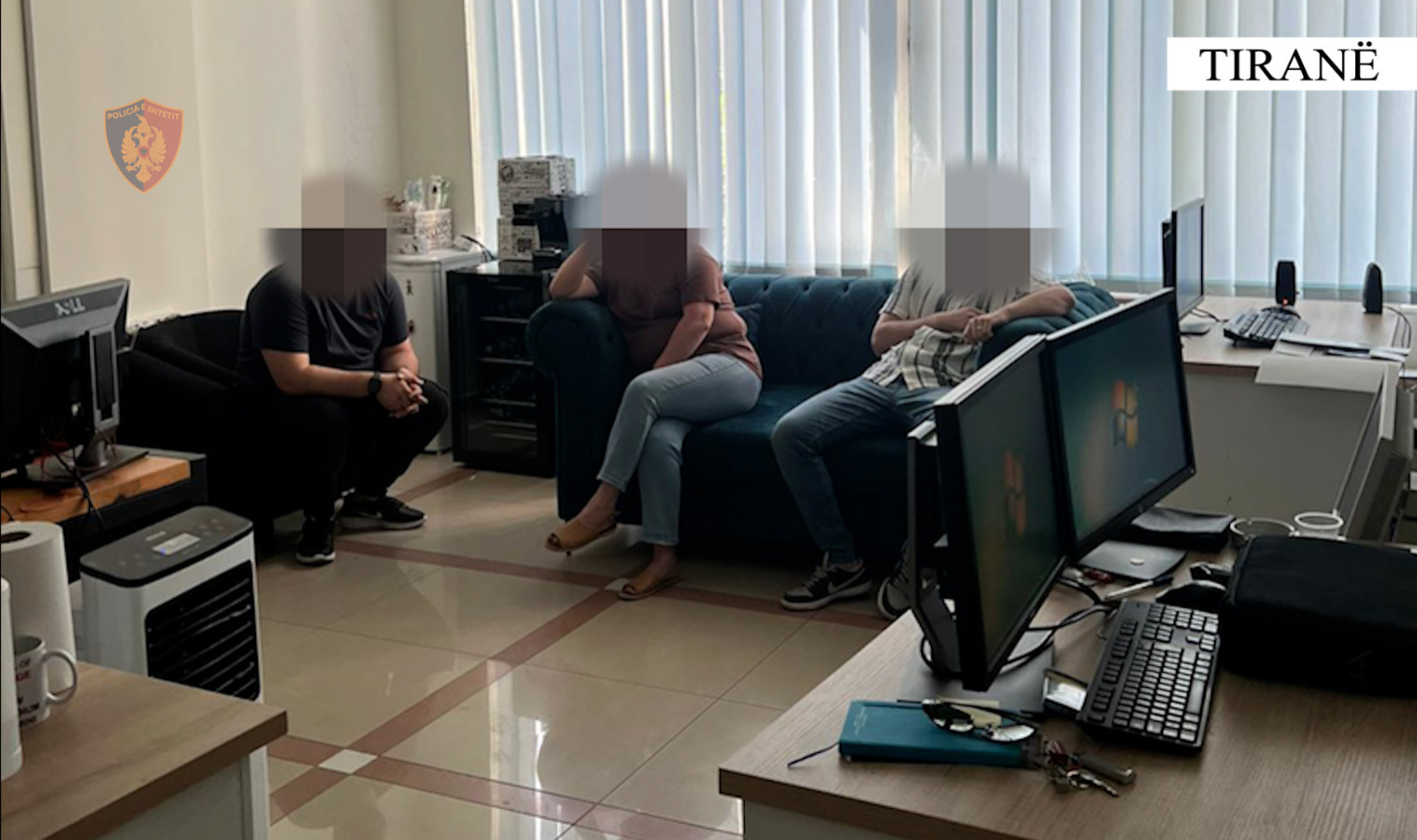 Mashtronin të huajt, që të investonin para në tregje fiktive, 6 të arrestuar në një call-centre në Tiranë, në kërkim administratori