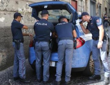 I dënuar me 13 vite burg për vrasje dhe armëmbajtje pa leje, arrestohet shqiptari në Itali