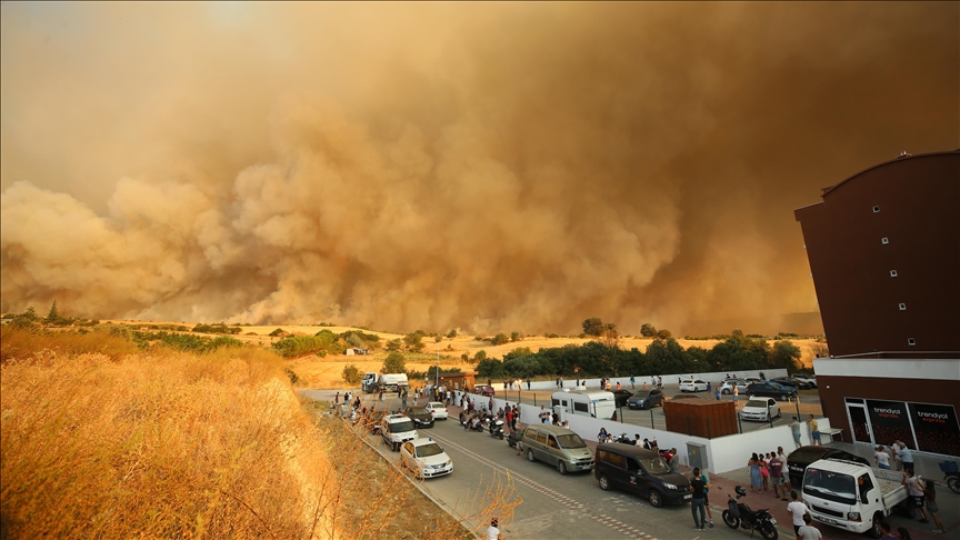 Türkiye, evakuohen disa fshatra për shkak të zjarreve në provincën perëndimore Çanakkale