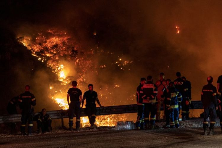 Zjarri në Greqi “më i madhi i regjistruar ndonjëherë në BE”