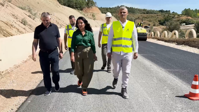 Balluku inspekton punimet në segmentin Ura e Cerenecit-Peshkopi: Në dhjetor, përfundon tërësisht Rruga e Arbrit