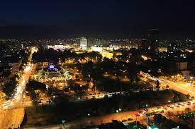 84% e qarqeve po tkurren, popullsia zhvendoset në Tiranë! Eksperti: Përqendrimi i ekonomisë në kryeqytet, po shpopullon qytetet, të shpërndahen investimet