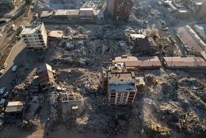 Pamje ajrore nga Kahramanmaraş në ditën e 10-të të tërmetit