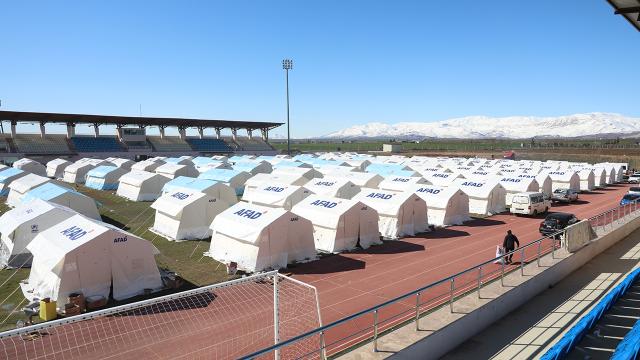 AFAD ngriti 300 mijë e 809 tenda në zonën e tërmetit