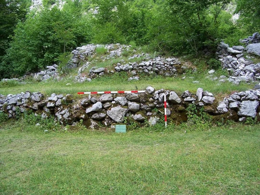 Vendbanimi tarracor i Grunasit në Theth, pasuri arkeologjike e kategorisë së parë