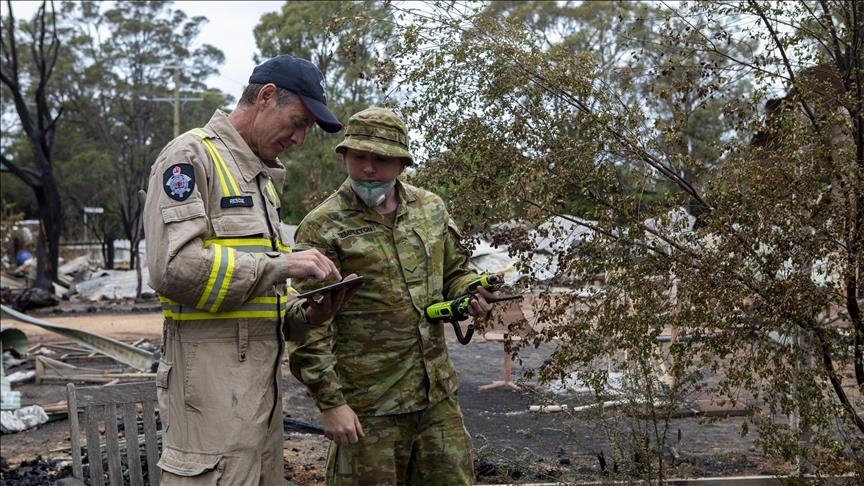 Australia juglindore përfshihet nga zjarret, dhjetëra mijëra urdhërohen të evakuohen