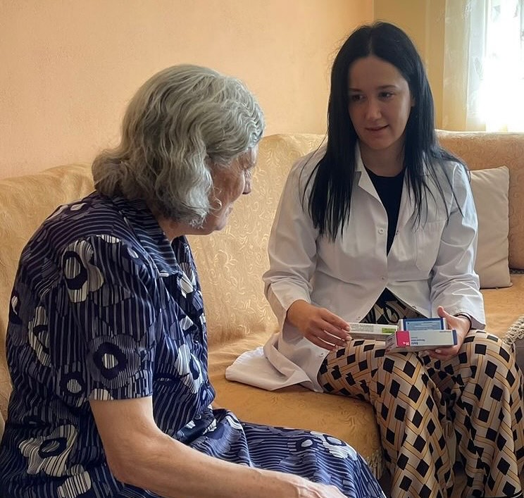 Koçiu: Mjekja Dhimitra Skuri pas përfundimit të studimeve i bashkohet Qendrës Shëndetësore në Gjirokastër