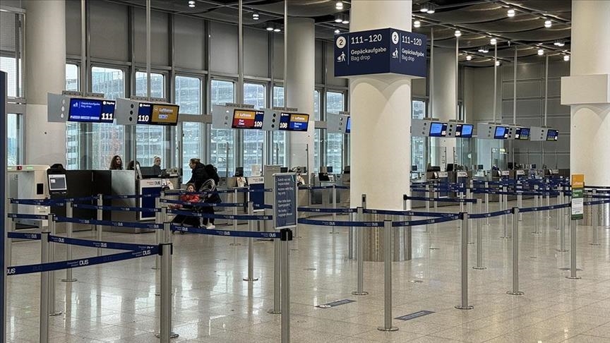 Punëtorët e kompanisë Lufthansa në grevë, anulohen qindra fluturime në Gjermani