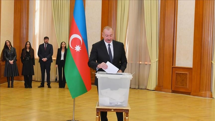 “Presidenti i Azerbajxhanit Aliyev siguron 93 për qind të votave në zgjedhjet e parakohshme”