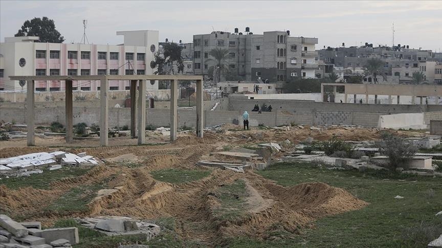 Ushtria izraelite shkatërron varrezat dhe zhvarros kufomat në Gaza