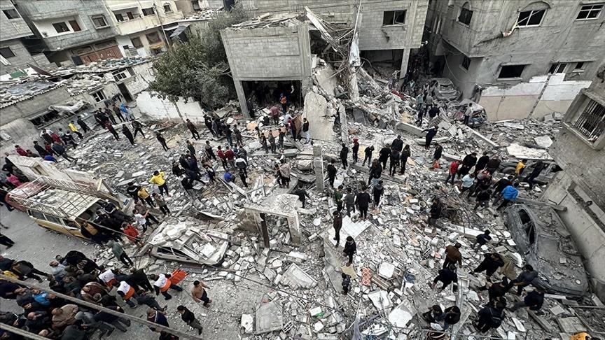 Avionët luftarakë izraelitë bombarduan hyrjen e selisë së Gjysmëhënës së Kuqe Palestineze në Gaza