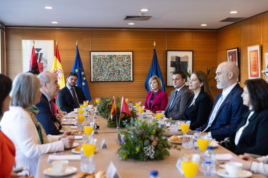 Rama takim në rektoratin e UNED në Madrid: Kampusi i Gjirokastrës i bashkohet këtë vit sistemit europian